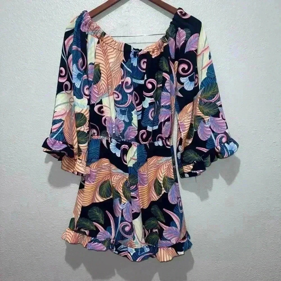Be by Cheetah B / Off The Shoulder Floral Romper Ruffle Hem / Size 8! - Picture 3 of 14